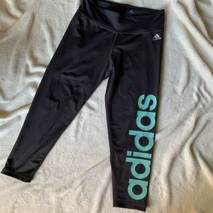 Adidas Capri Yoga/Workout Pants Like New